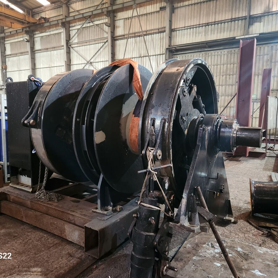 Mooring winch overhaul in the workshop
